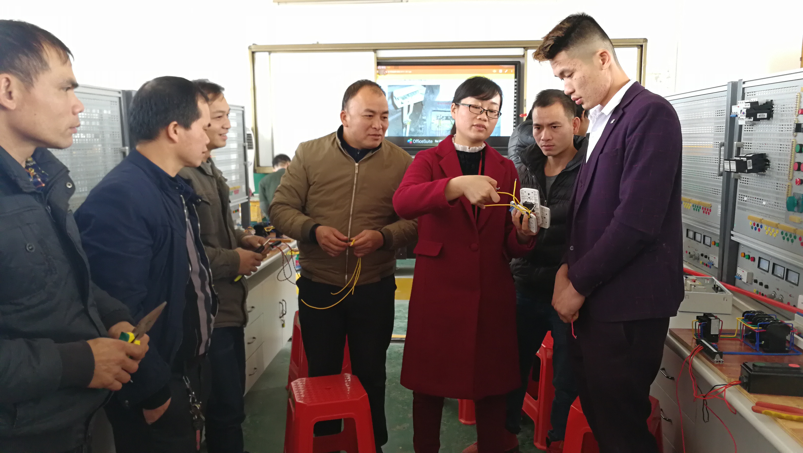老师们在为学员授课